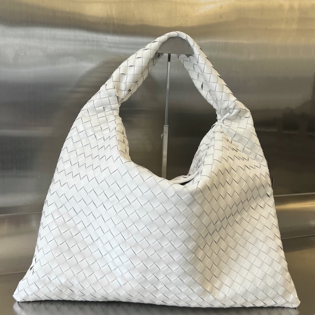 Large Hop Intrecciato Leather Shoulder Bag White